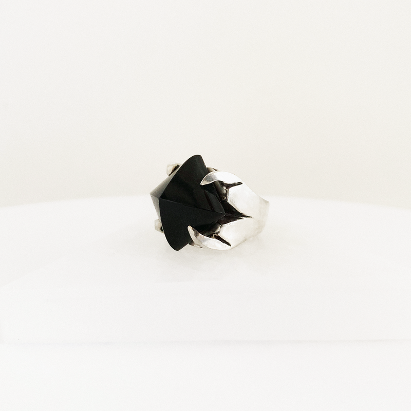 BLACK SPINEL DOVETAIL PYRAMID TALON RING